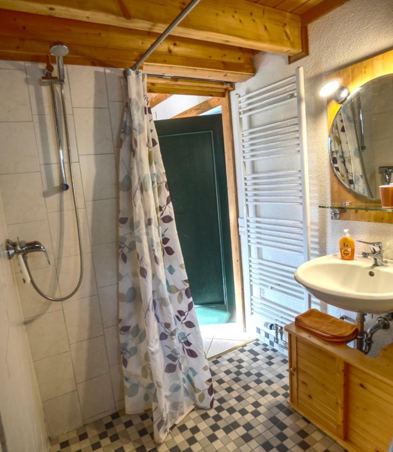 Hof Marienberg, 56340 Osterspai, Deutschland Wanderhuette Kültér fotó