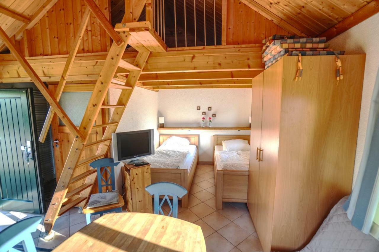 Hof Marienberg, 56340 Osterspai, Deutschland Wanderhuette Kültér fotó